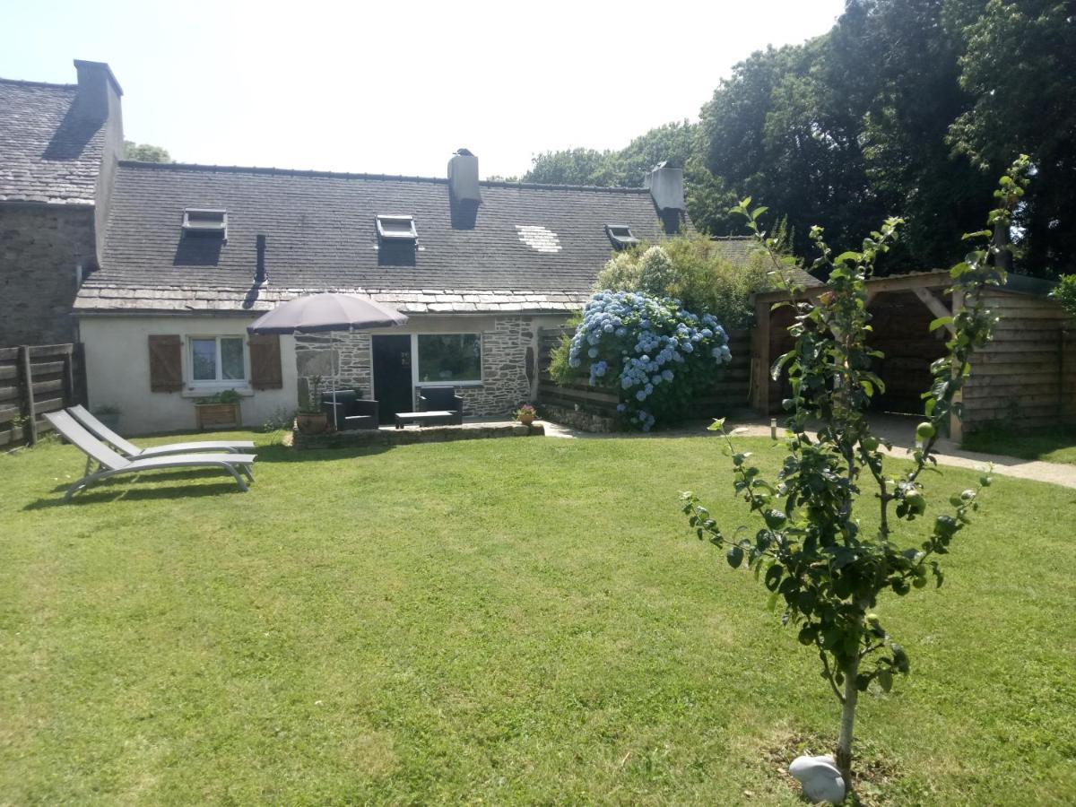 Petite Maison Dans Les Monts D'Arree Ty Coz Commana Buitenkant foto